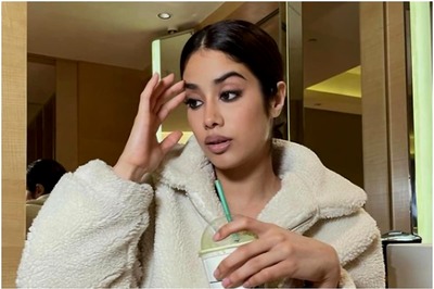 Work From Home Has Clearly Got Janhvi Kapoor Bored
