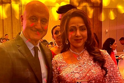 Anupam Kher's Birthday Wish For 'The Most Graceful Lady' Hema Malini