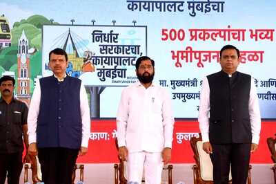 Mumbai Roads Will Be Pothole-free in Next Two-and-half Years, Says Maharashtra CM