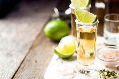 Mezcal With a Meaty Twist: Mexican Drink Which Blends Chicken and Booze for a Rich Savoury Undertone​