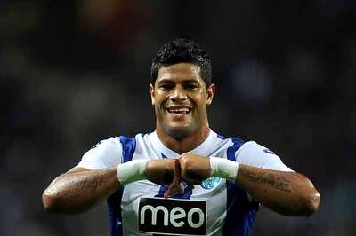 Hulk edging closer to Chelsea move