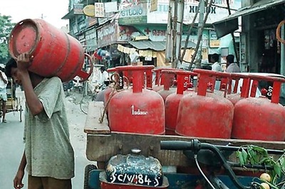 Non-subsidised LPG price up by Rs 26.50/cylinder