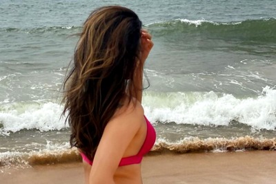 Sonal Chauhan's Stunning Bikini Picture Oozes Serenity