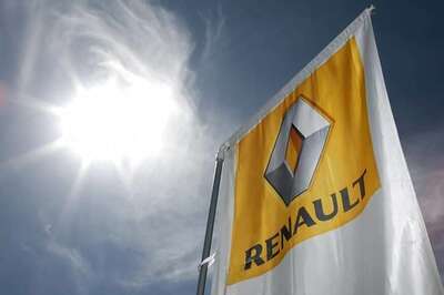 Pakistan Says Renault Agrees to Invest in Local Car Plant