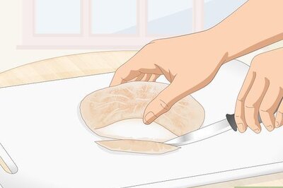 How to Eat Pita Bread
