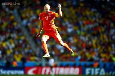 World Cup 2014: Robben confessed penalty unfair, says Mexico captain