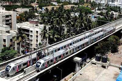 Mumbai metro to start services today amid dispute over tariff