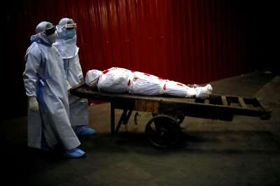 Relatives Cremate Wrong Person as Bodies of 2 Covid-19 Casualties Get Swapped at Varanasi's BHU Hospital