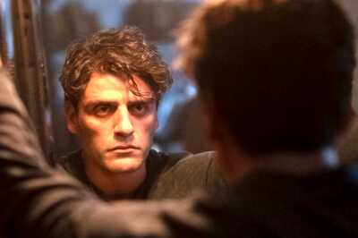 Moon Knight: Oscar Isaac on How His 'Mentally Ill' Superhero Is Different from Other MCU Heroes