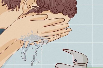 How to Close Blackhead Holes