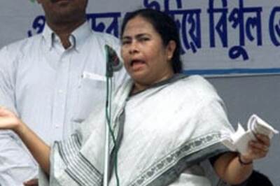 Mamata turns Gandhi, calls mass fast