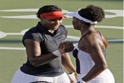Serena, Venus to clash for SF spot, bragging rights