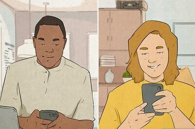 What Does the ???? Peach Emoji Mean?