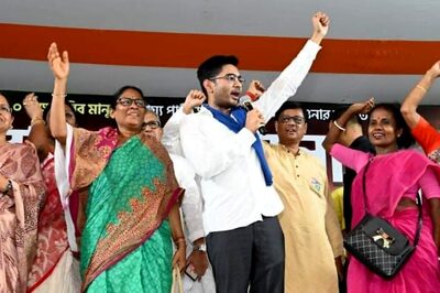 TMC's Abhishek Banerjee Eyes ‘People’s Leader’ Tag through MNREGA Stir Without Mamata