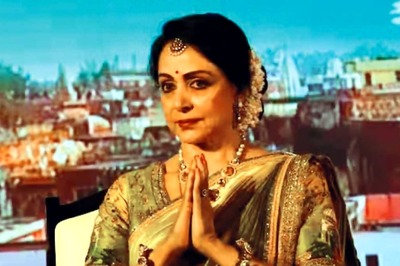 'Holi Ke Din...': Hema Malini Celebrates Holi in Vrindavan; Wishes Fans In A Unique Way | Watch