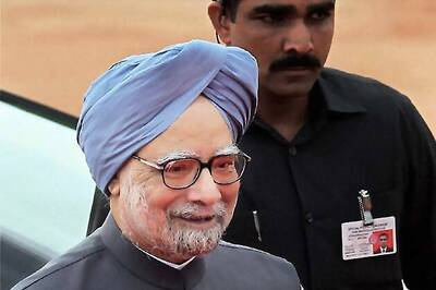 Speed up sale of stakes in PSUs, says Prime Minister