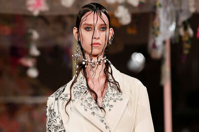 Experimental Beauty Makes a Return at Paris Fashion Week