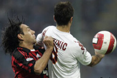 Roma beat AC Milan, Inter draw with Palermo