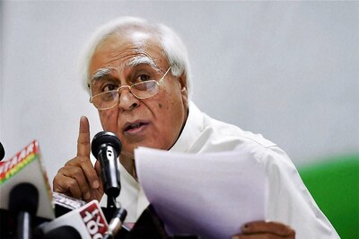 Congress Leader Kapil Sibal Says Need to Bar Defectors From Holding Public Office For 5 Years