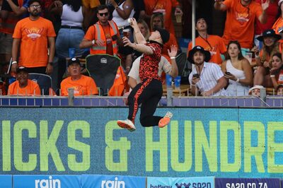 Watch: Tom Abell's Breathtaking Effort in the Field Delights Commentators And Fans