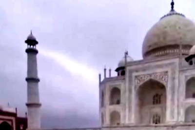 Taj Mahal Under Threat? Water Leakage In Main Dome After Heavy Rainfall Raises Concern | Video Goes Viral