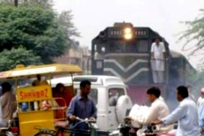 End of The Line: About 5 People Died Daily in Railway Crossing Accidents in India in 2021; Two from UP