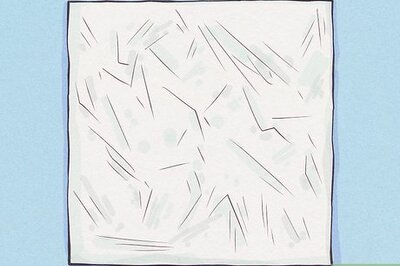 How to Keep Necklaces from Tangling When Traveling