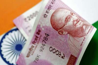Rupee Slips 7 Paise to 74.87 against US Dollar in Early Trade after Fed Keeps Interest Rates Steady