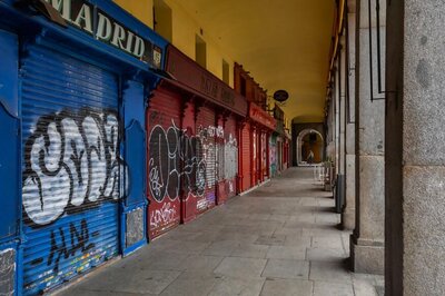 Spain Halts All 'Non-essential' Activities for 2 Weeks to Curb Spread of Coronavirus