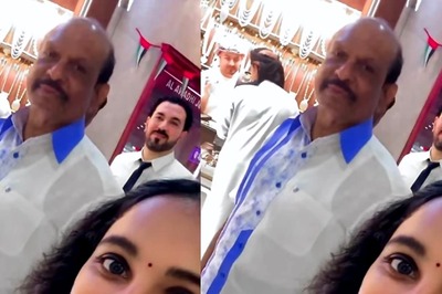 Lulu Group Chairman Yusuff Ali Poses For Selfie With Fan; Internet Lauds Billionaire's Humbleness