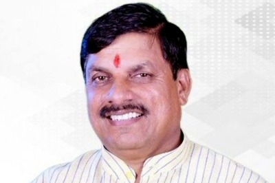 EC Bans MP Minister from Bypoll Campaign for a Day for Using 'Intemperate Language'