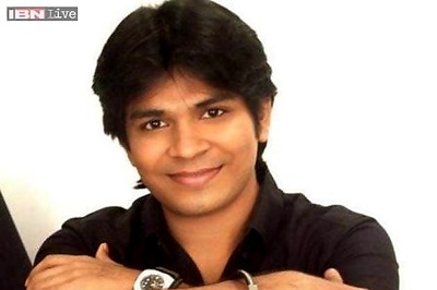 Rape accused singer Ankit Tiwari performs at Mumbai Police event
