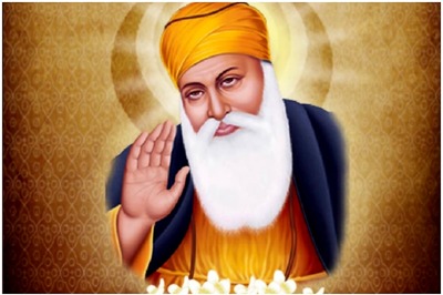Happy Gurpurab 2020: Amitabh Bachchan, Akshay Kumar Lead Celebs Wishing Fans on Guru Nanak Jayanti