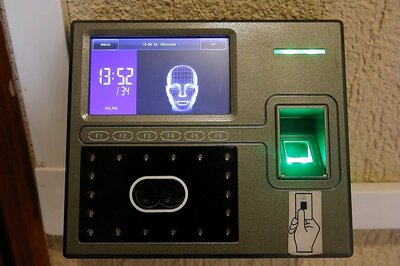 Coronavirus Scare: Karnataka Govt to Suspend Biometric Attendance Temporarily