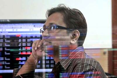 Late surge lifts Sensex; Tata Steel, Larsen key gainers