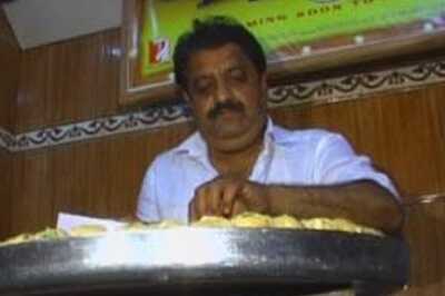 Fan remembers his promise, Abhi doesn't