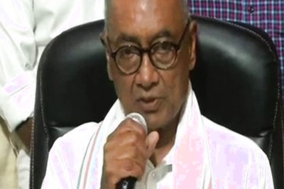 ED Notice to Gandhis Vendetta Politics, but Rahul to Appear Before Agency on Monday Morning: Digvijaya