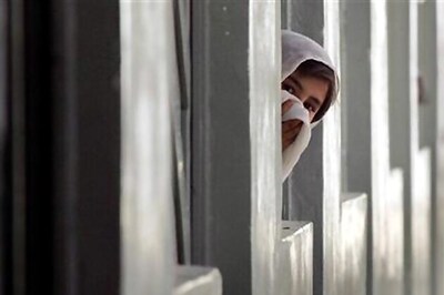 No mobiles, no dancing at weddings: Muslim girls told