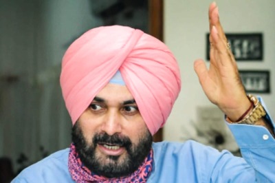‘Stick to Real Issues’: Sidhu Steps in as Twitter War Over Pak Scribe Aroosa Alam Muddies Punjab's Political Waters