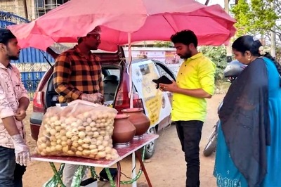 In Thanjavur, Two College Students Start Part-time Panipuri Business To Fight Poverty