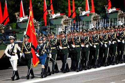 Chinese Army Begins Major Military Exercise in Tibet With Battle Tank, Howitzer