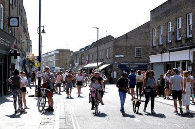 London Honours Captain Tom Moore, 100, in Ancient Ceremony