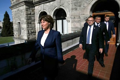 Government of Canada's British Columbia Toppled in Non-confidence Vote