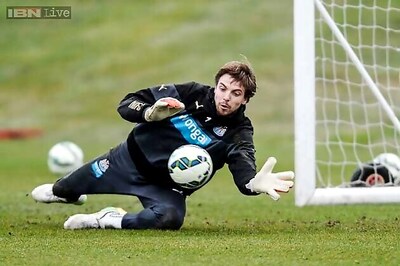 Newcastle boss defends Tim Krul over Jermain Defoe gesture