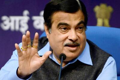Make Green Vehicles, Add 6 Airbags as Standard: Nitin Gadkari to Indian Carmakers