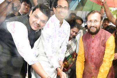 Congress May Come to Power in Maharashtra if BJP-Shiv Sena Break Ties, Warns BJP Minister