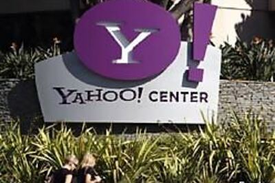 Yahoo says board to consider Microsoft offer