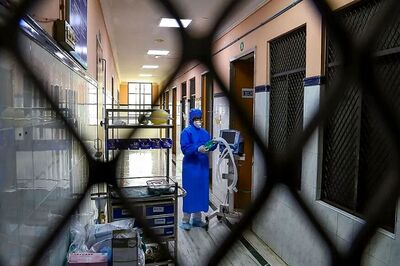 With 5 More Positive Cases in Noida, UP's COVID-19 Count Touches 61; Admin Seeks FIR against Local Firm