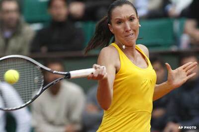 Jankovic, Tsonga lose in Kremlin Cup openers