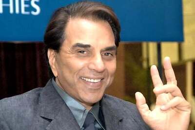 Actor Dharmendra escapes unhurt after mishap